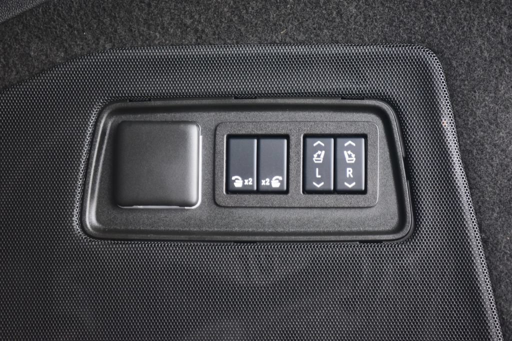 Used 2024 Cadillac Escalade Sport Platinum AWD/4WD image 24