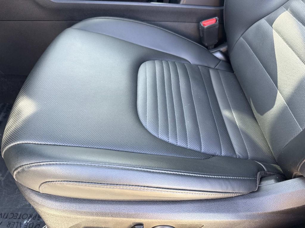 Used 2023 Kia Sportage SX image 28