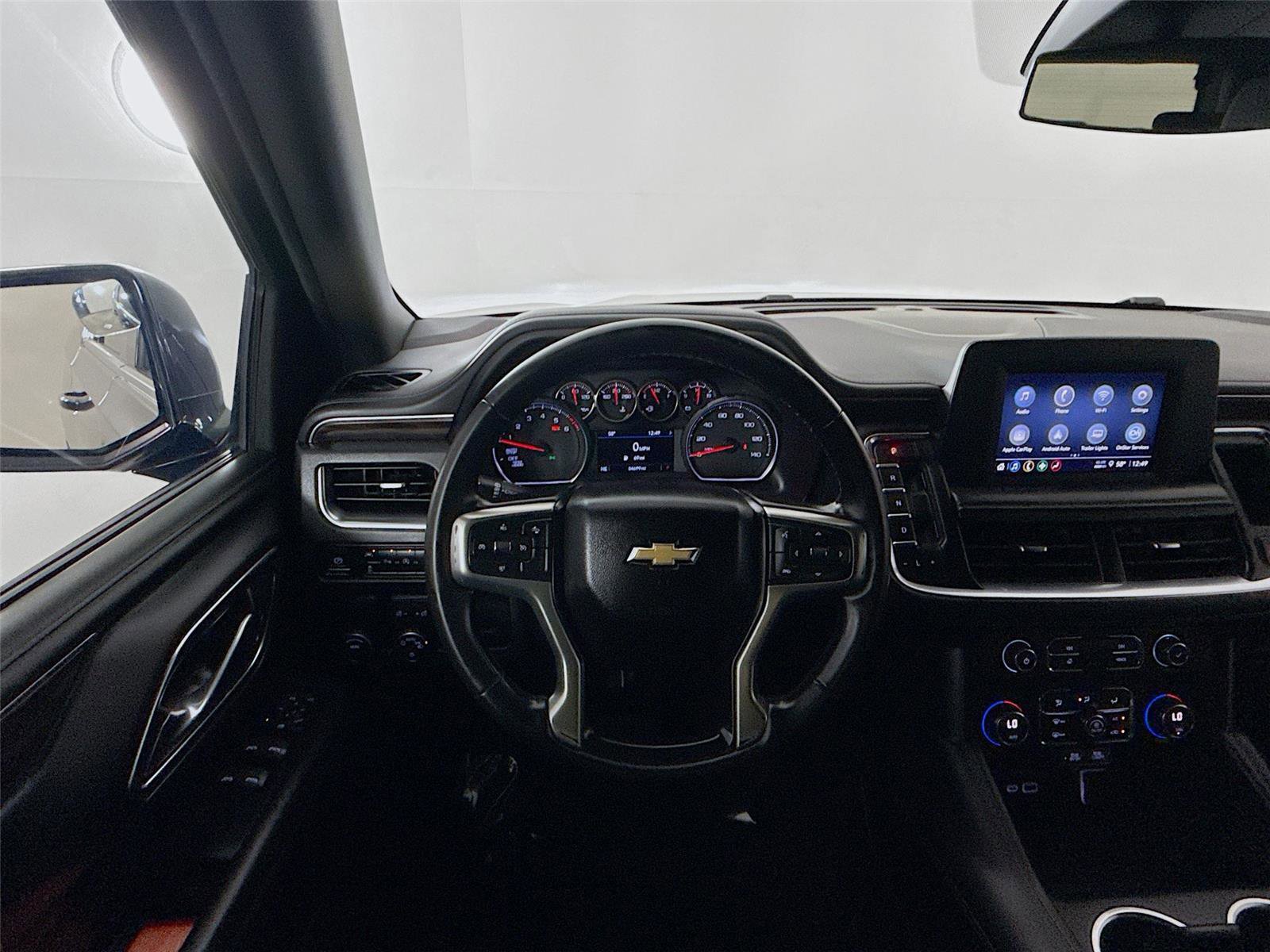 Used 2023 Chevrolet Suburban LS image 3