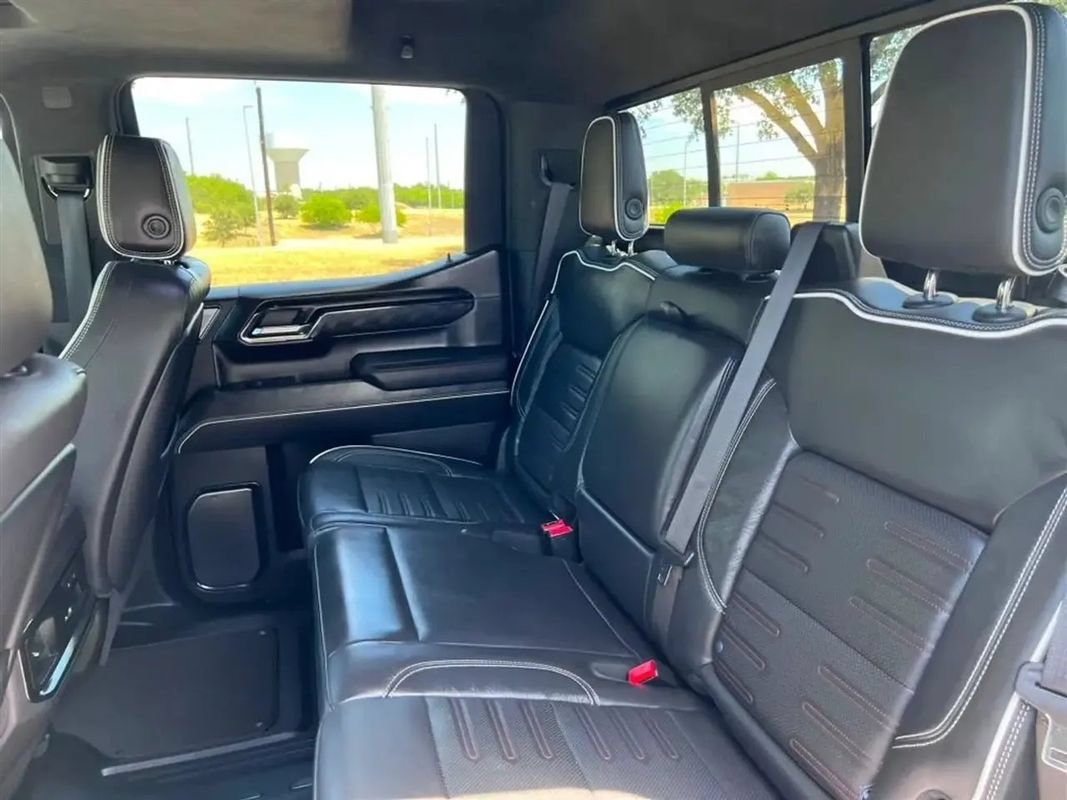 Used 2024 GMC Sierra 1500 AT4X AWD/4WD image 29