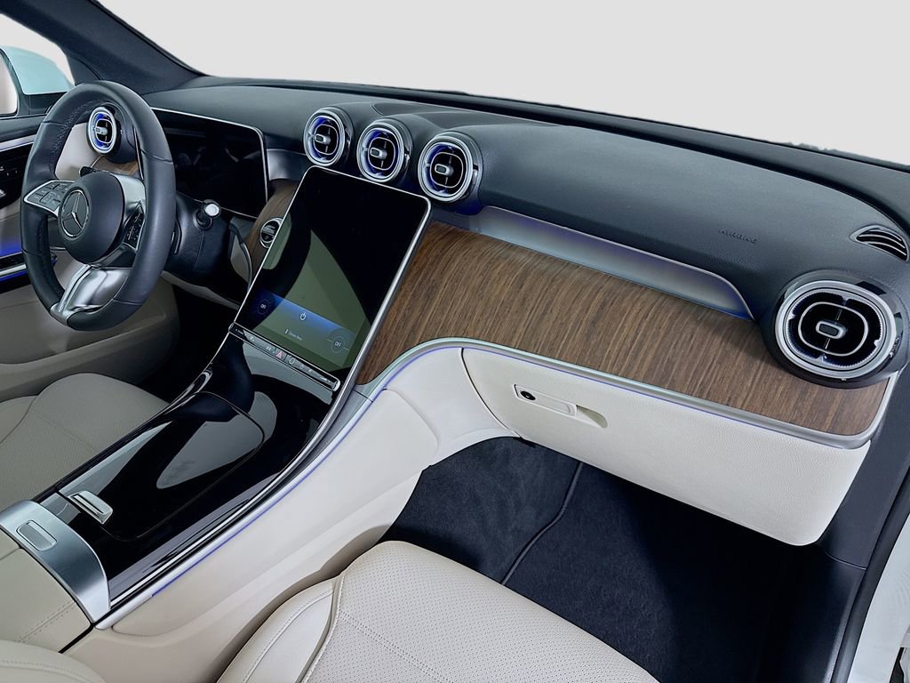 Used 2025 Mercedes-Benz GLC 300 GLC 300 image 30