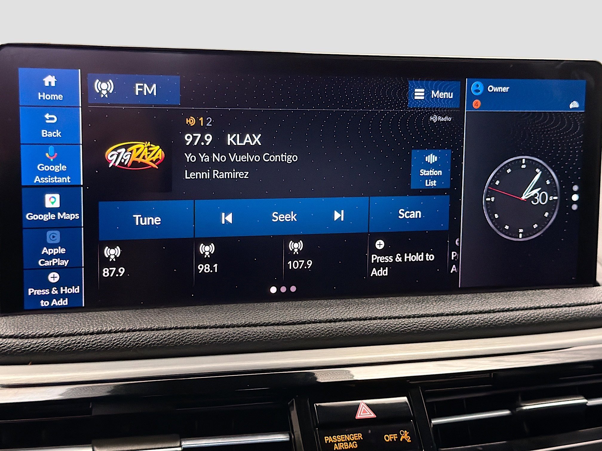 Used 2025 Acura MDX FWD image 9