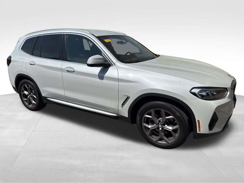 Used 2022 BMW X3 xDrive30i AWD/4WD image 2