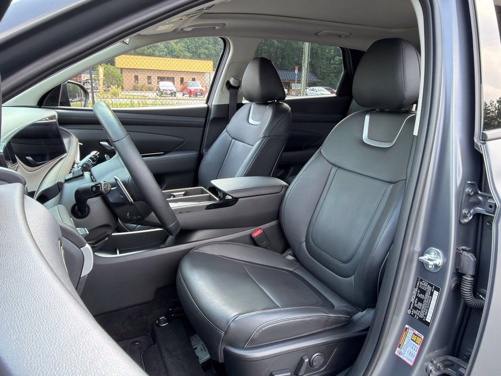 Used 2025 Hyundai Tucson Limited AWD/4WD image 19