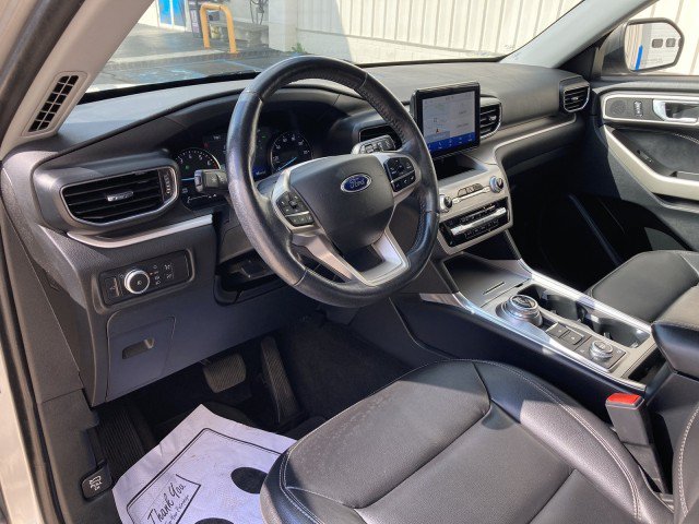 Certified 2020 Ford Explorer XLT w/ Equipment Group 202A AWD/4WD image 13