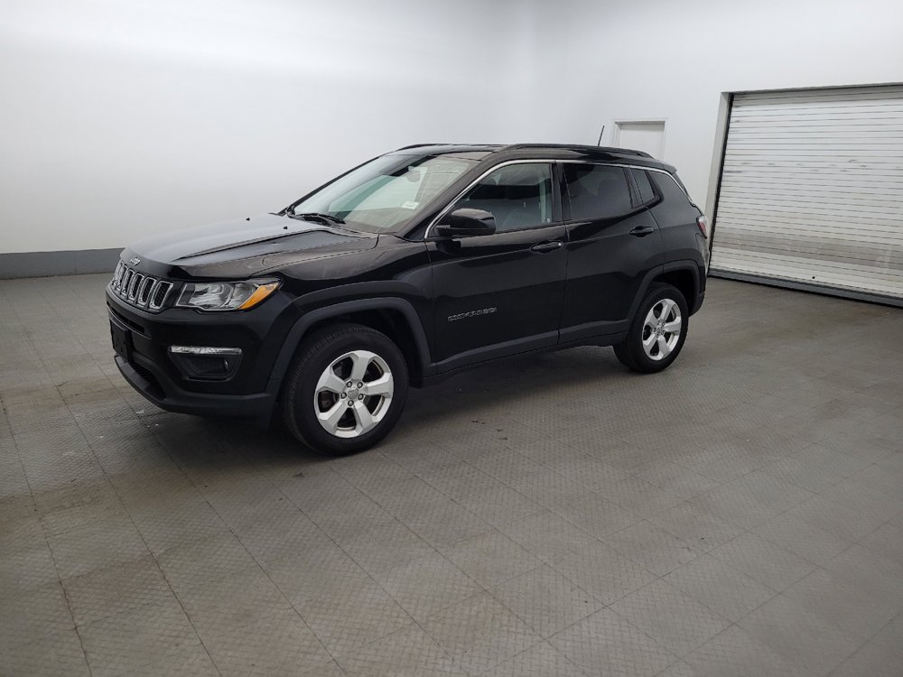 Used 2018 Jeep Compass Latitude w/ Popular Equipment Group AWD/4WD image 2