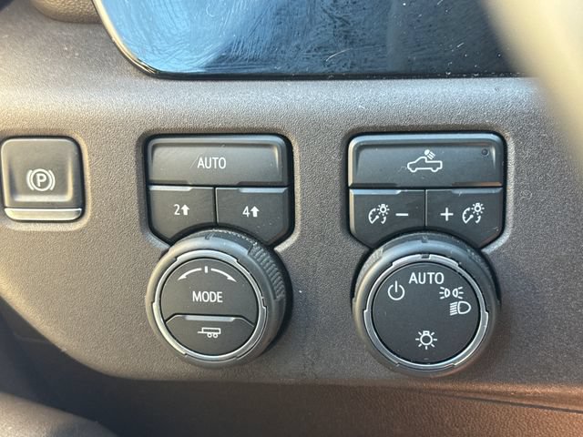 Used 2026 Chevrolet Silverado 1500 LT AWD/4WD image 30