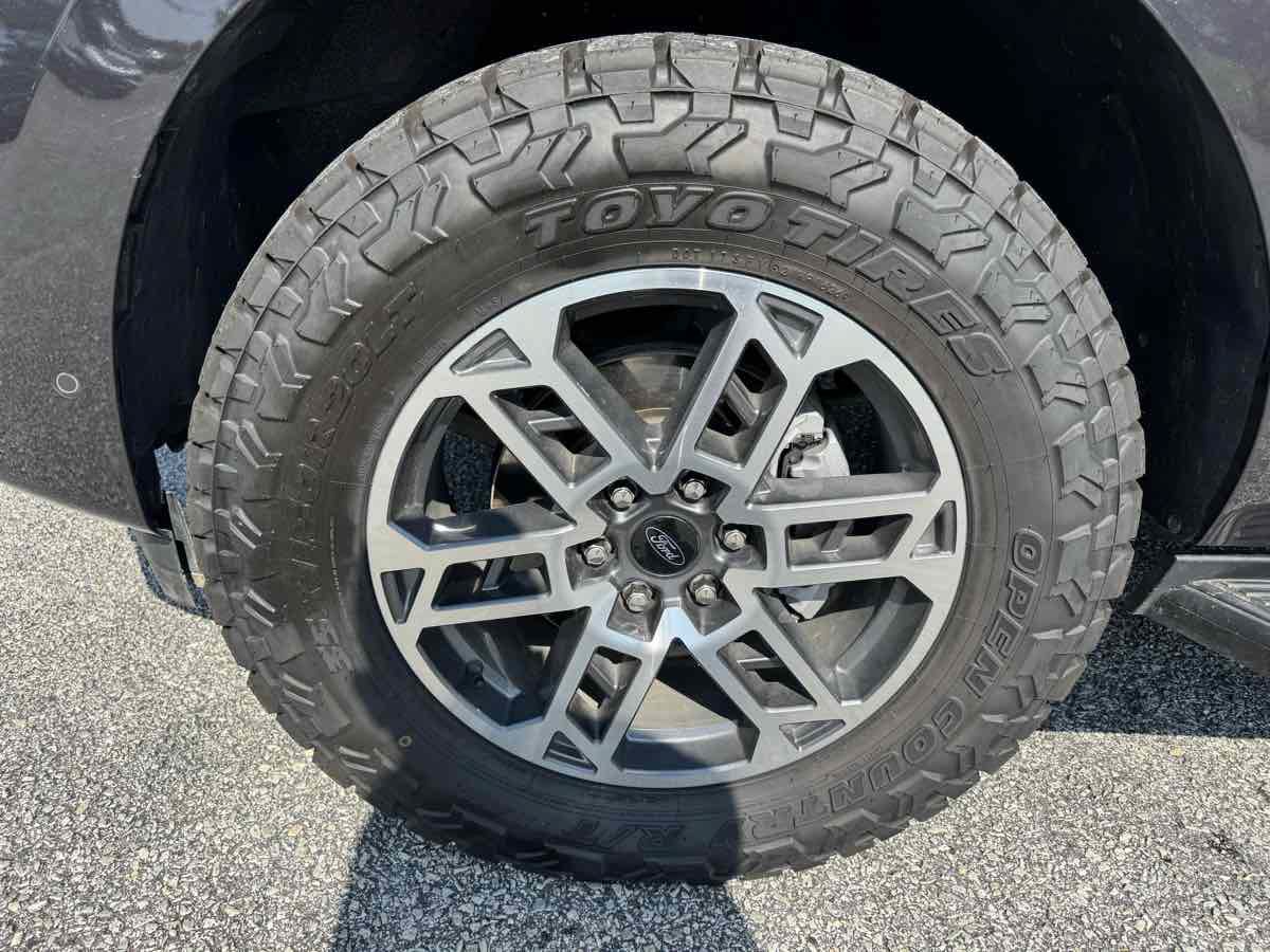Used 2025 Ford Expedition Active AWD/4WD image 36