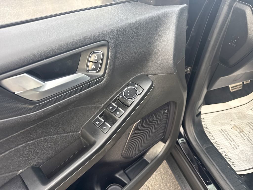 Used 2023 Ford Escape ST-Line w/ Tech Pack #1 image 29