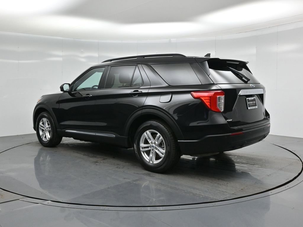 Certified 2022 Ford Explorer XLT image 7