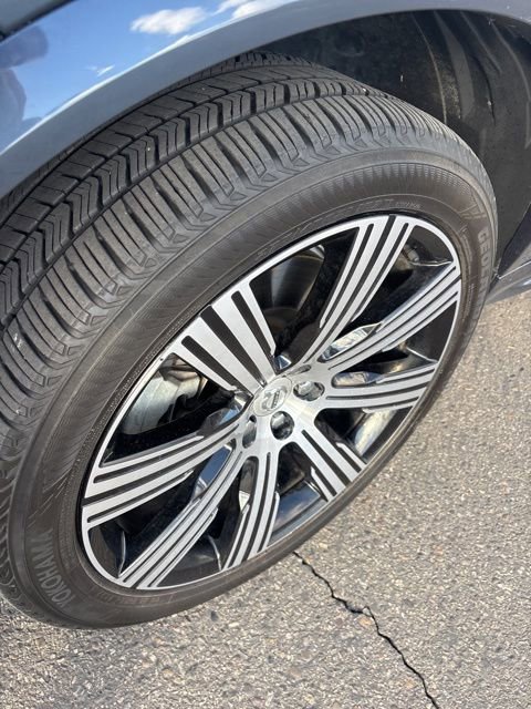 Used 2021 Volvo XC90 T8 Inscription w/ Protection Package Premier image 11