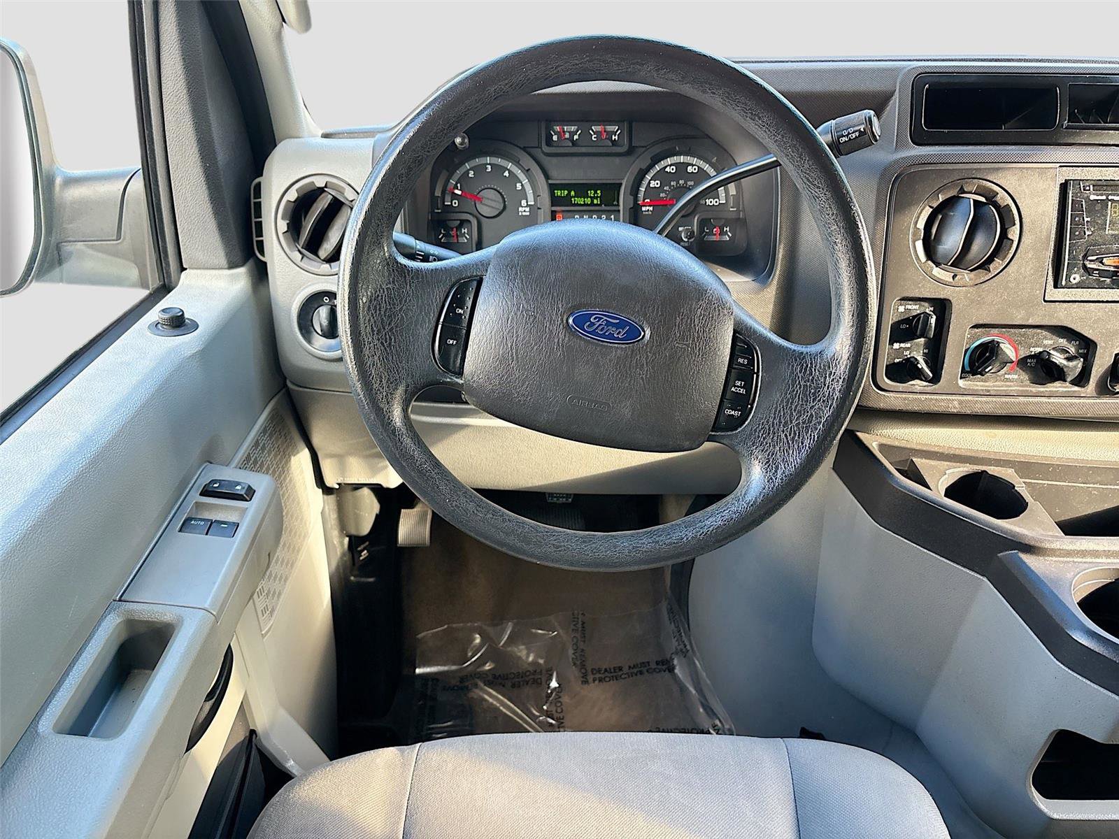 Used 2013 Ford E-350 and Econoline 350 XLT image 23