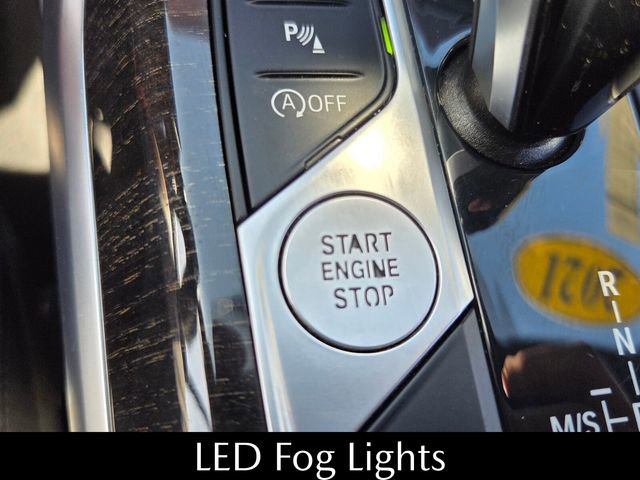 Used 2021 BMW 330i Sedan w/ M Sport Package image 26