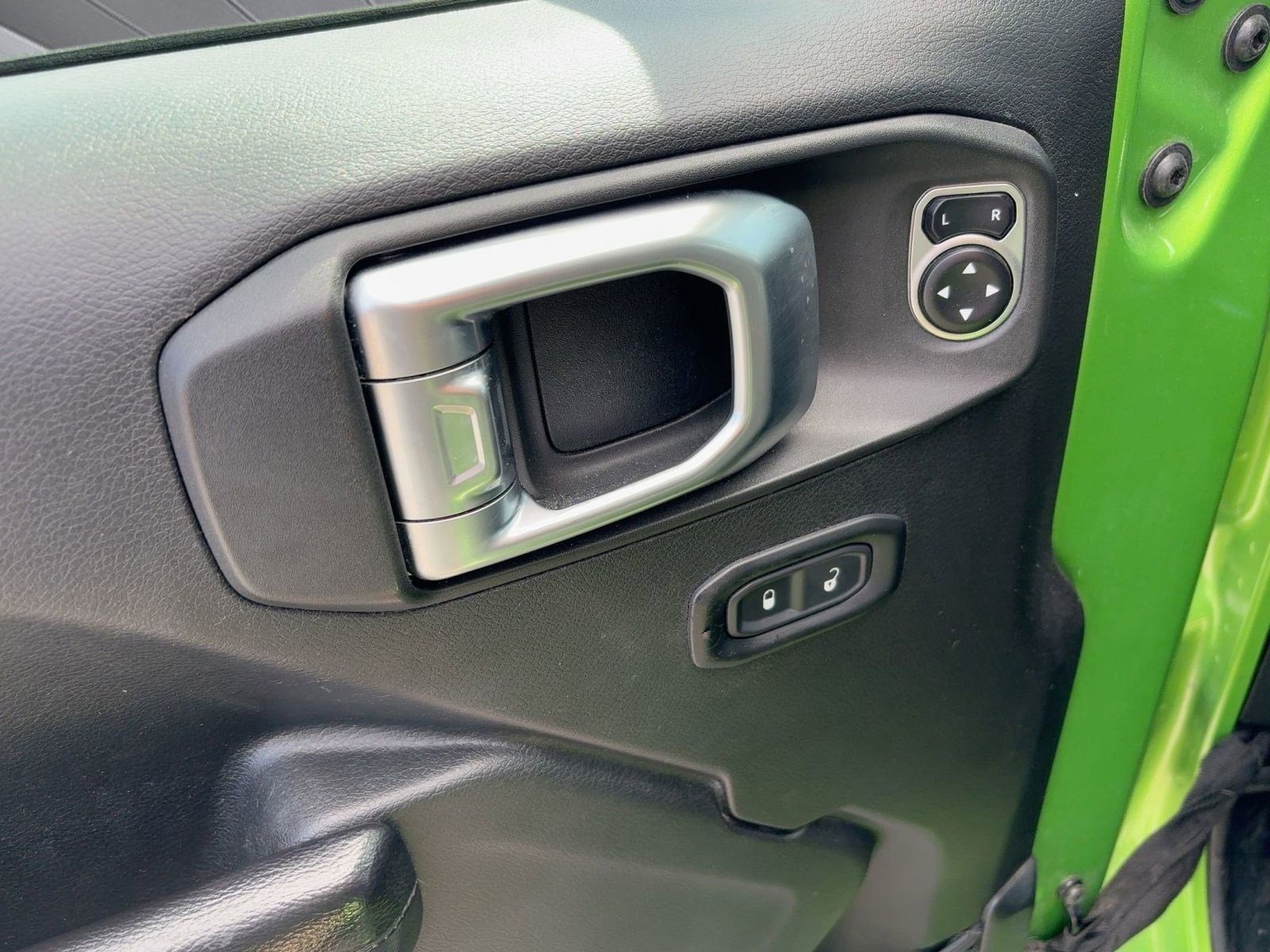 Used 2019 Jeep Wrangler Unlimited Sport S AWD/4WD image 13