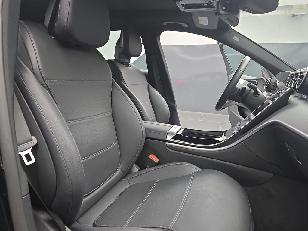 Used 2025 Mercedes-Benz C 300 Sedan image 48