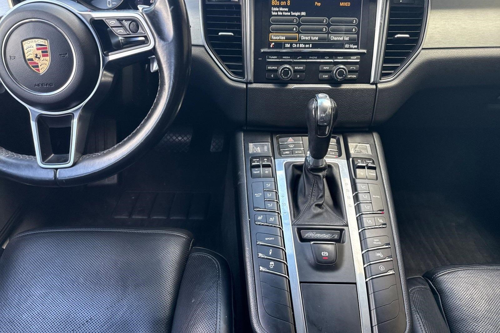 Used 2016 Porsche Macan Turbo image 29