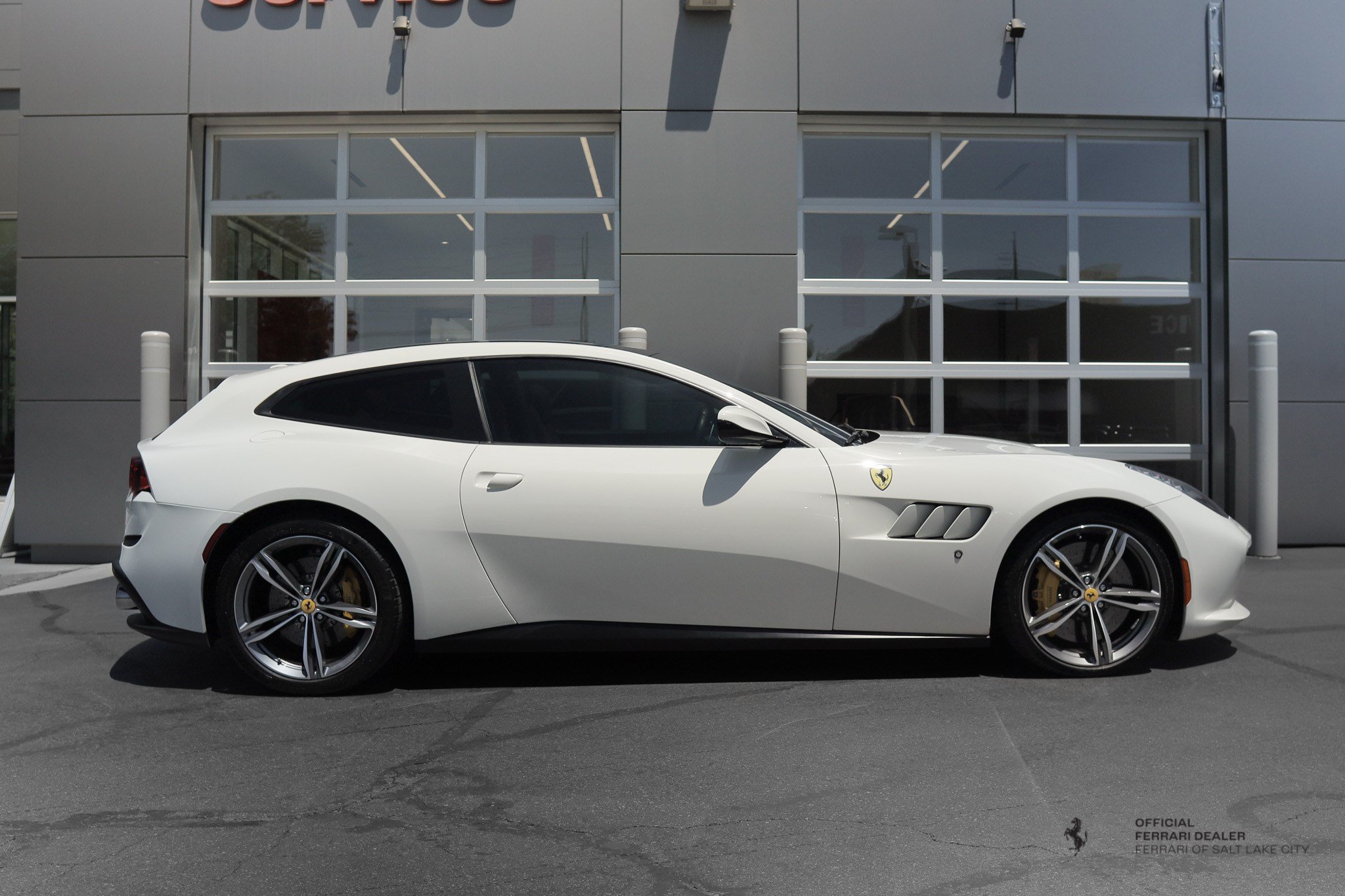 Certified 2018 Ferrari GTC4Lusso AWD/4WD image 7