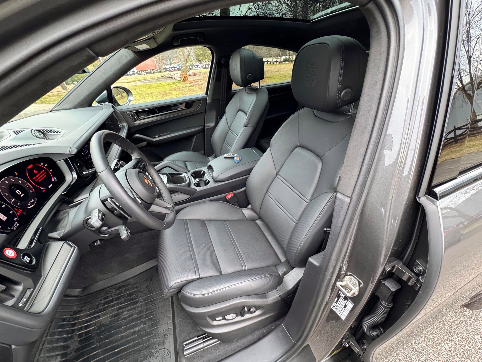 Used 2025 Porsche Cayenne GTS image 12