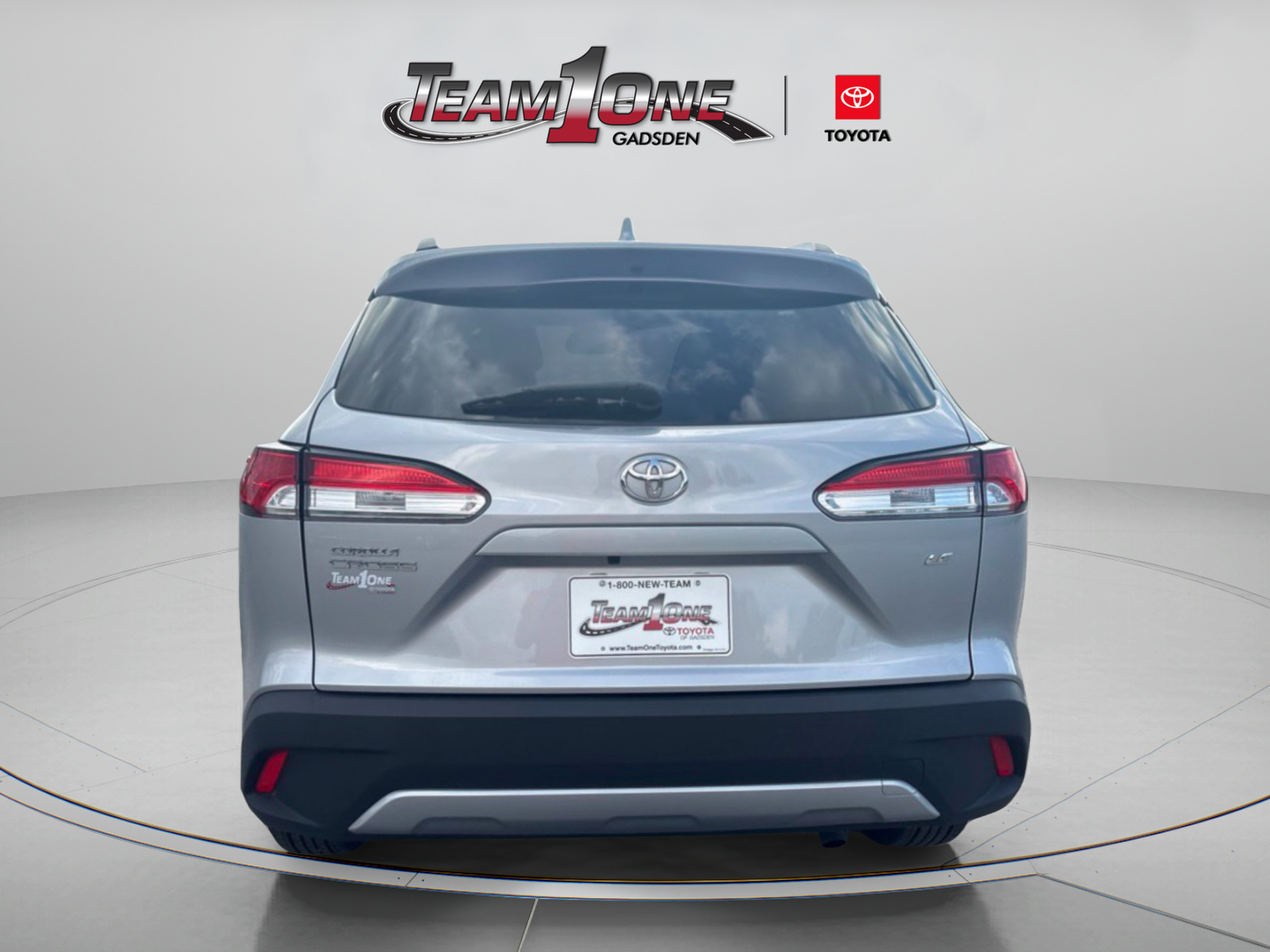Used 2024 Toyota Corolla Cross LE FWD image 6