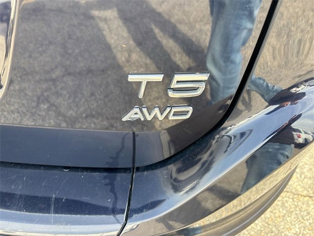 Used 2017 Volvo XC60 T5 Dynamic w/ Preferred Option Package image 16