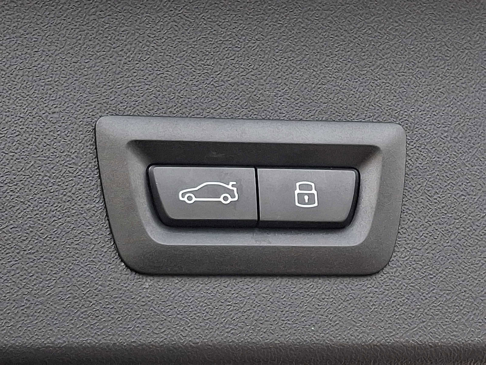 Used 2025 BMW X3 xDrive30i w/ Premium Package image 29