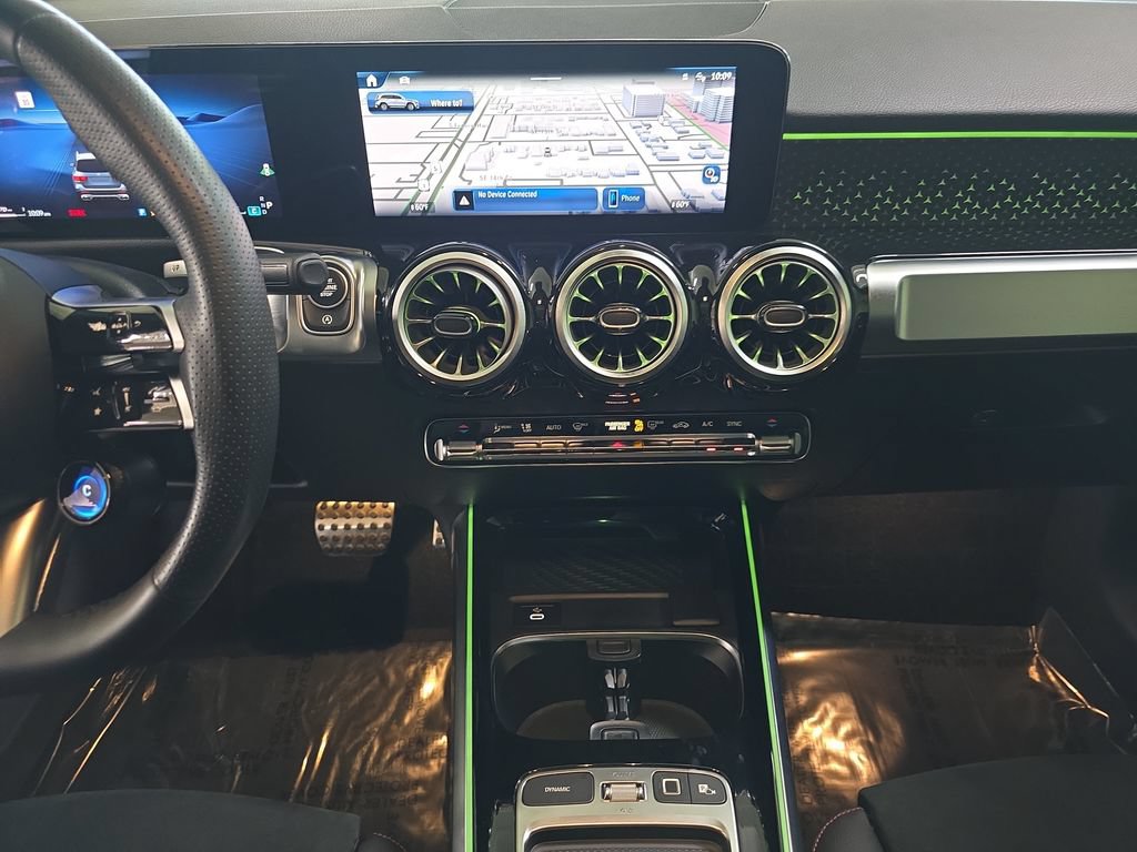 Used 2025 Mercedes-Benz GLB 35 AMG 4MATIC image 23