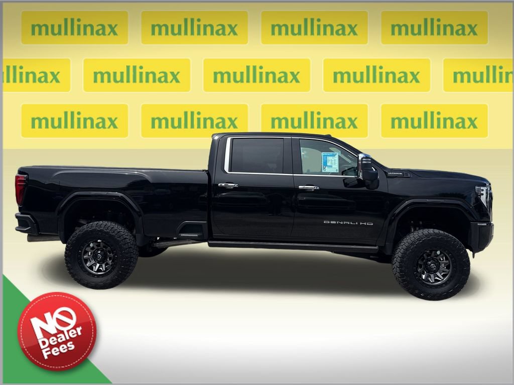 Used 2024 GMC Sierra 3500 Denali Ultimate AWD/4WD image 2