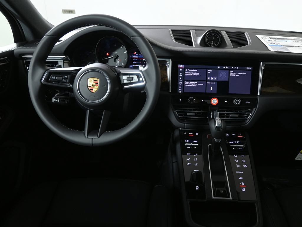 New 2026 Porsche Macan AWD/4WD image 17