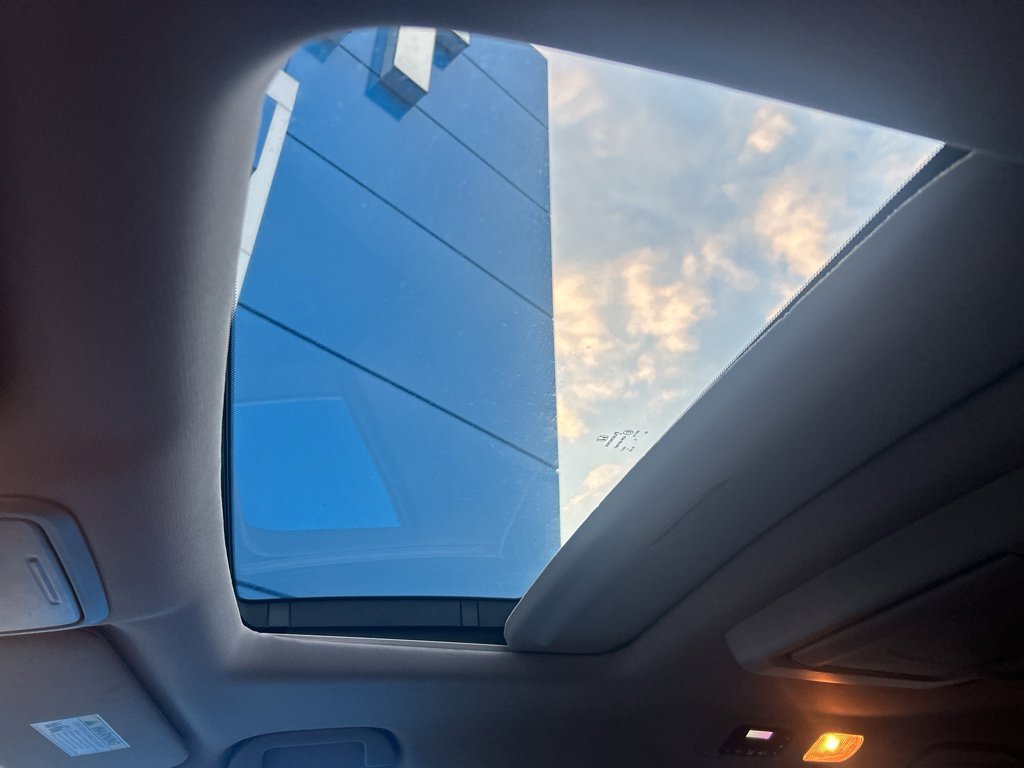 Used 2022 Honda Odyssey Elite image 35