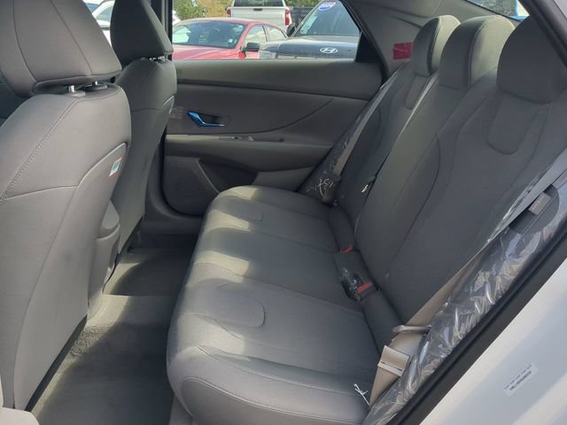 New 2026 Hyundai Elantra SE FWD image 13