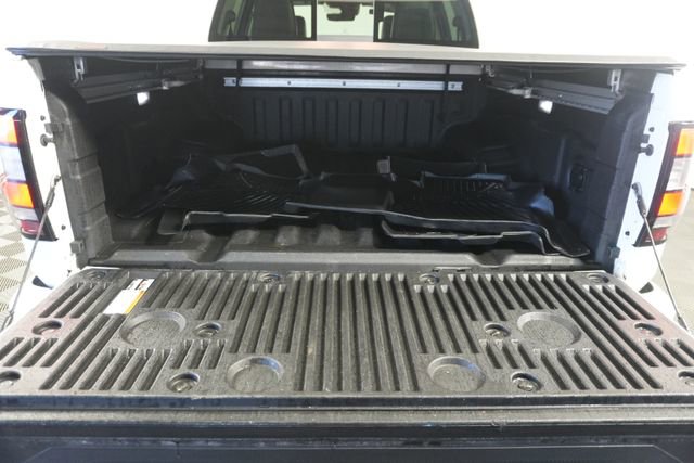 Used 2024 Nissan Frontier SL image 9