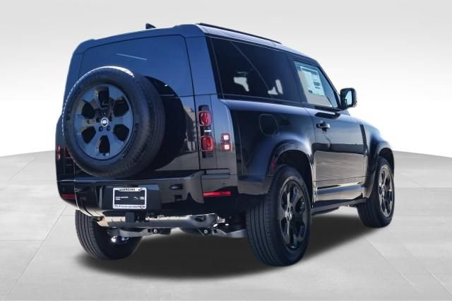 Certified 2025 Land Rover Defender 90 X-Dynamic SE AWD/4WD image 4