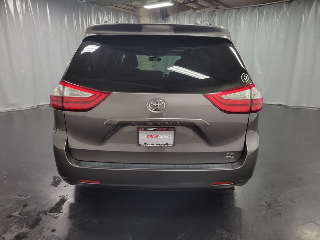 Used 2016 Toyota Sienna LE AWD/4WD image 7