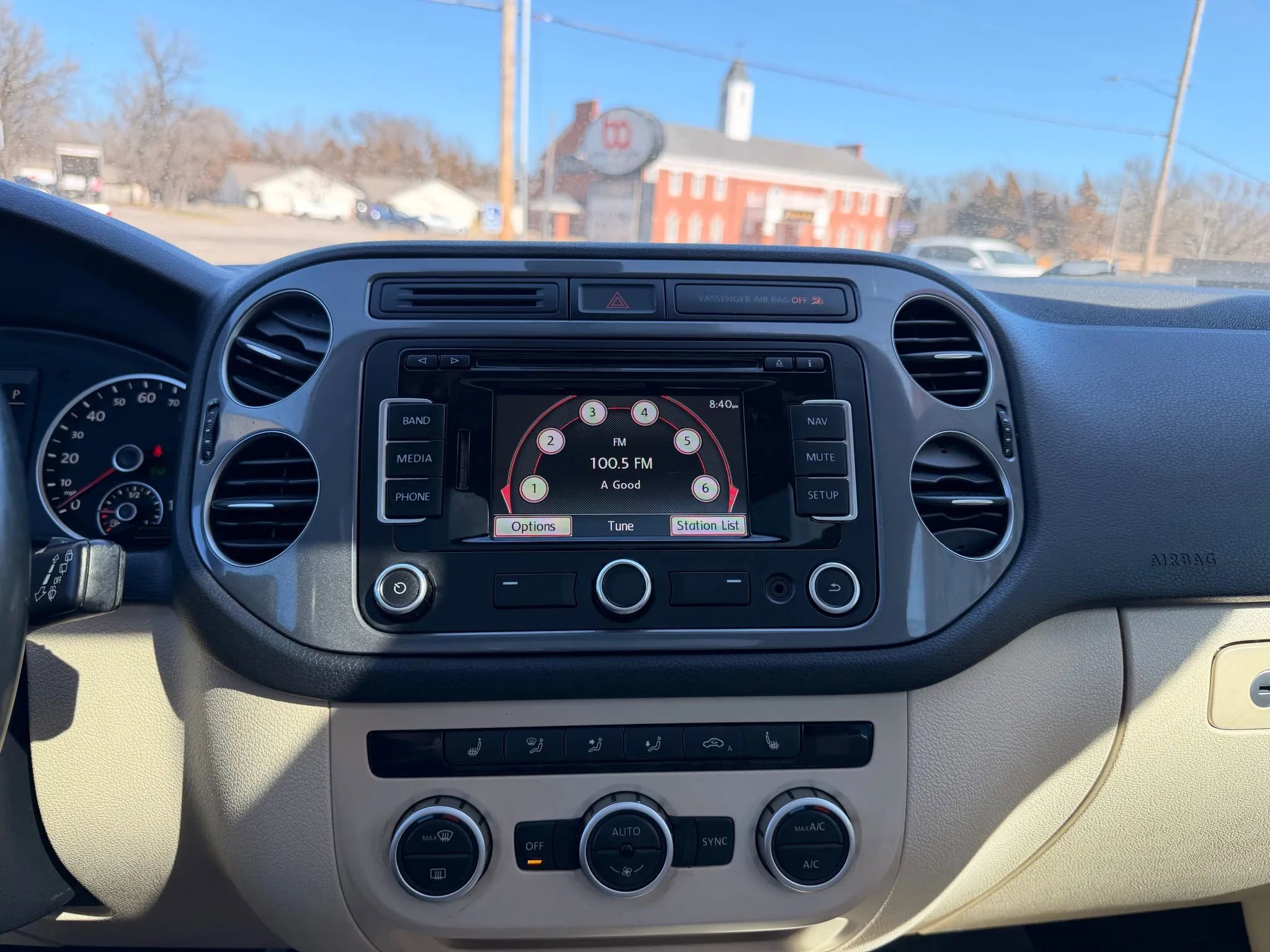 Used 2013 Volkswagen Tiguan S FWD image 18