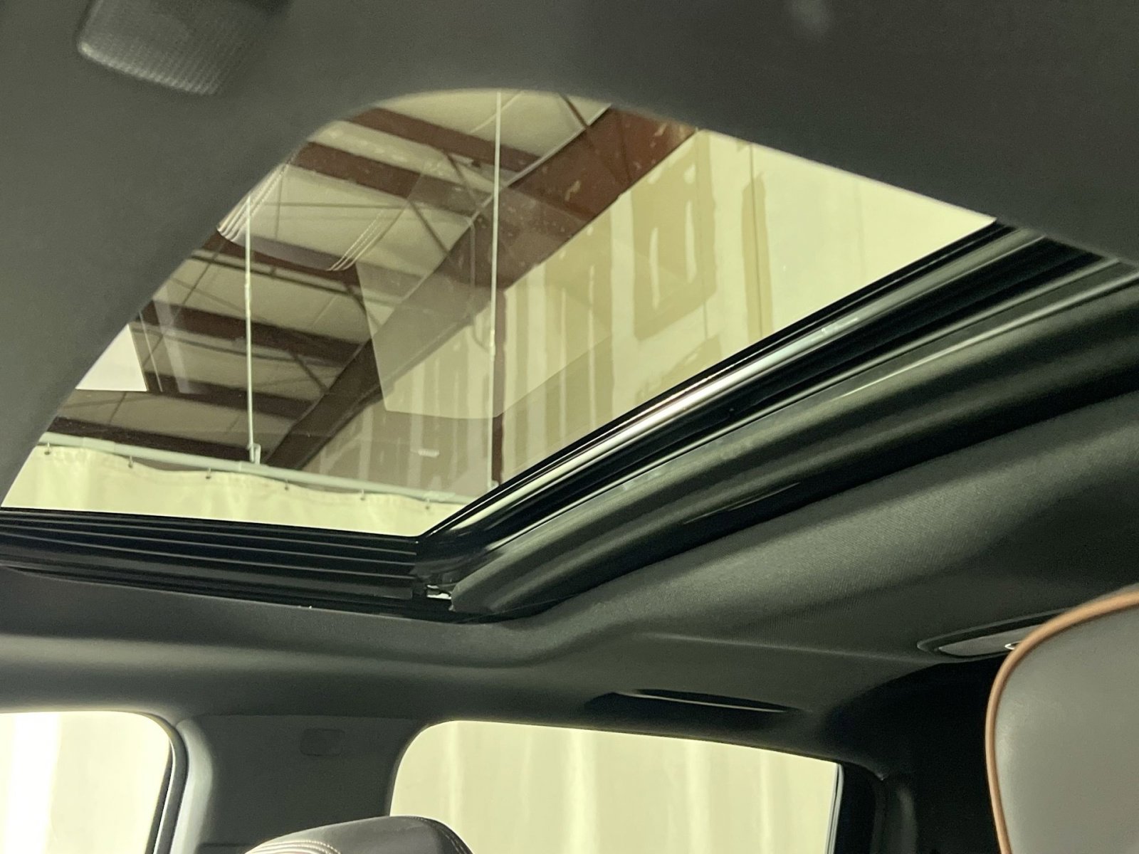 Used 2024 GMC Canyon AT4 w/ Technology Package image 24