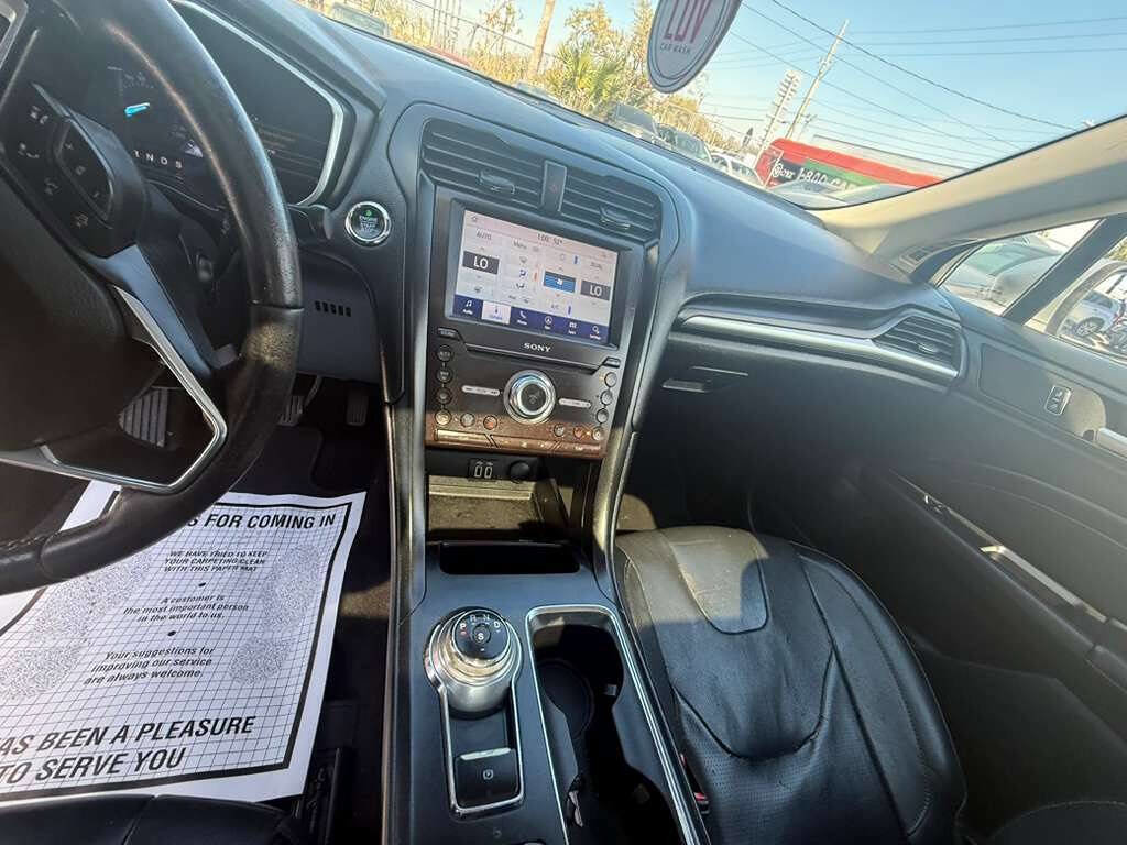 Used 2019 Ford Fusion Titanium image 7