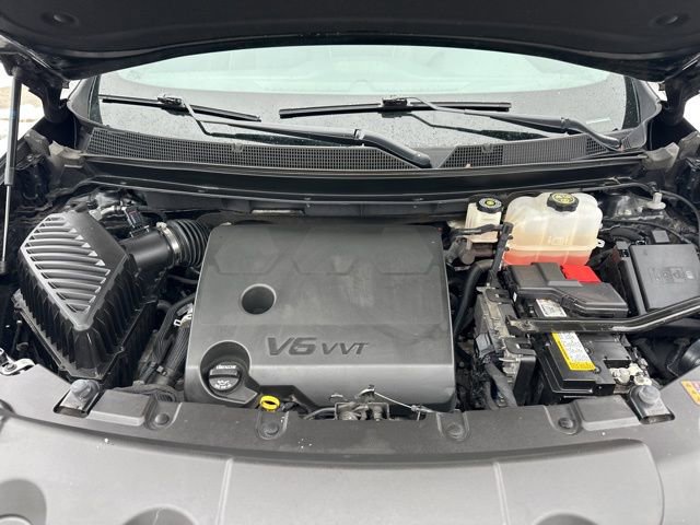 Used 2023 Chevrolet Traverse Premier w/ Redline Edition image 36