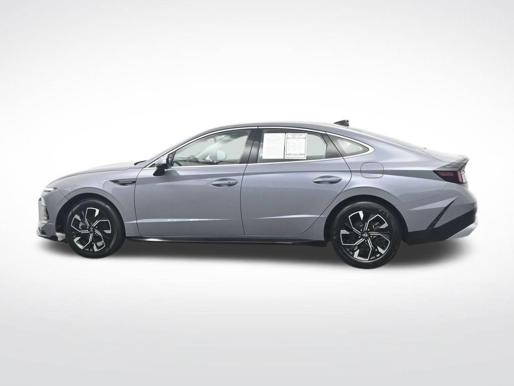 Used 2025 Hyundai Sonata SEL FWD image 10