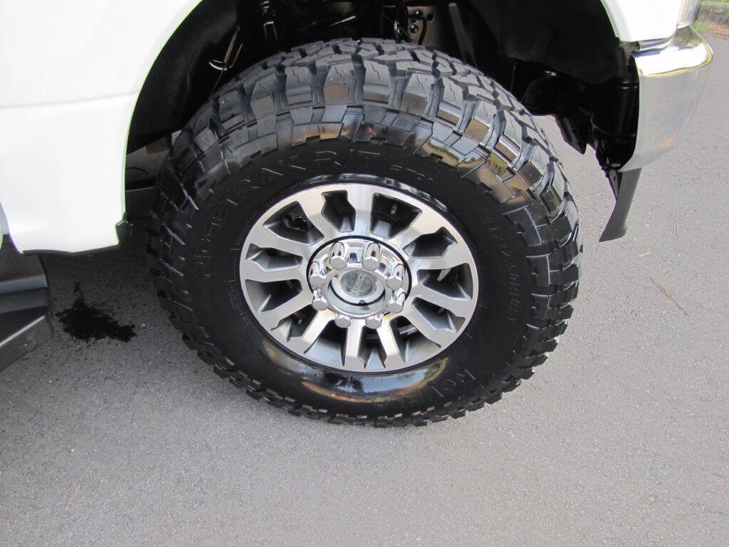 Used 2022 Ford F250 Lariat w/ Lariat Value Package AWD/4WD image 22
