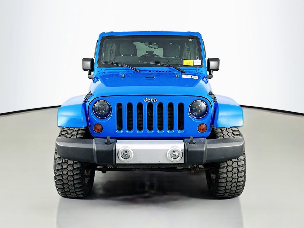 Used 2011 Jeep Wrangler Unlimited Sahara w/ Dual Top Group AWD/4WD image 2