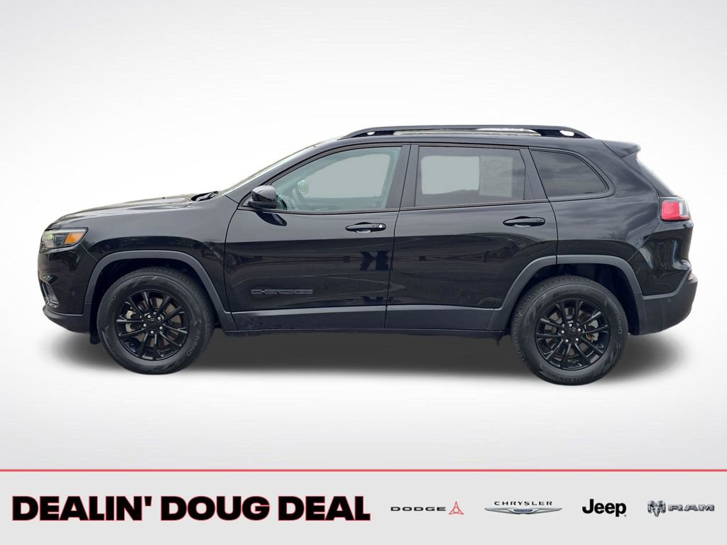 Used 2023 Jeep Cherokee Altitude Lux AWD/4WD image 3