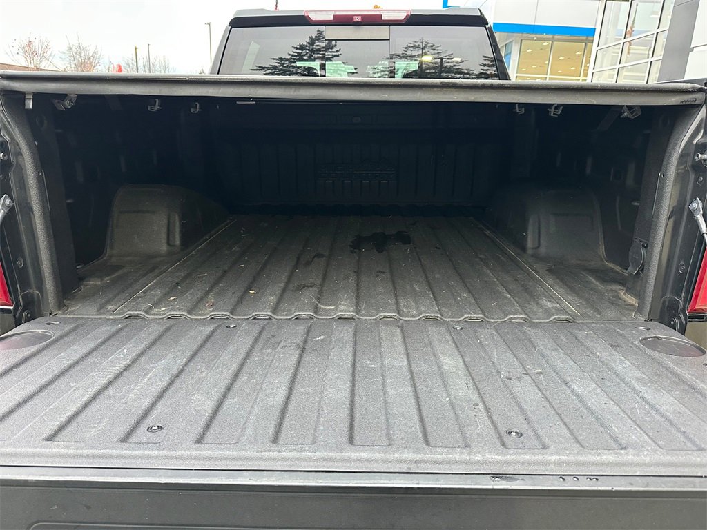 Used 2019 Chevrolet Silverado 1500 High Country w/ Technology Package image 14