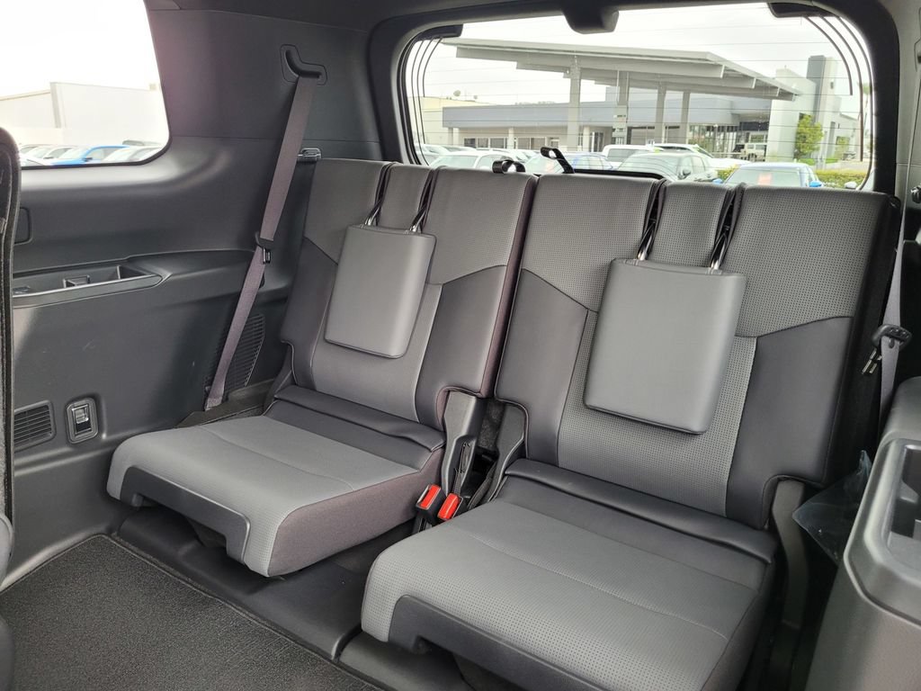 Used 2026 Lexus GX 550 w/ Accessory Package (31) AWD/4WD image 14