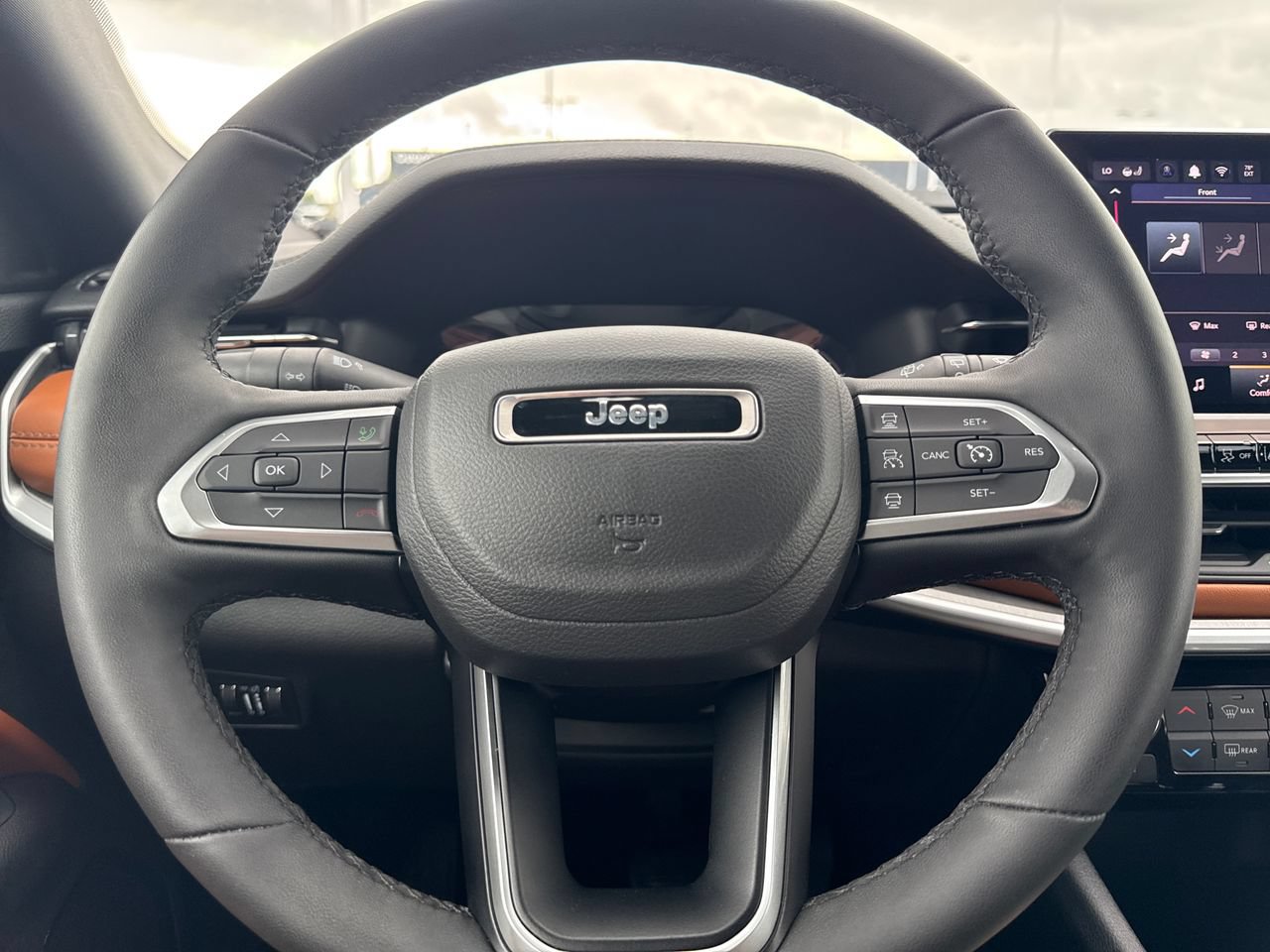 Used 2024 Jeep Compass Limited AWD/4WD image 17