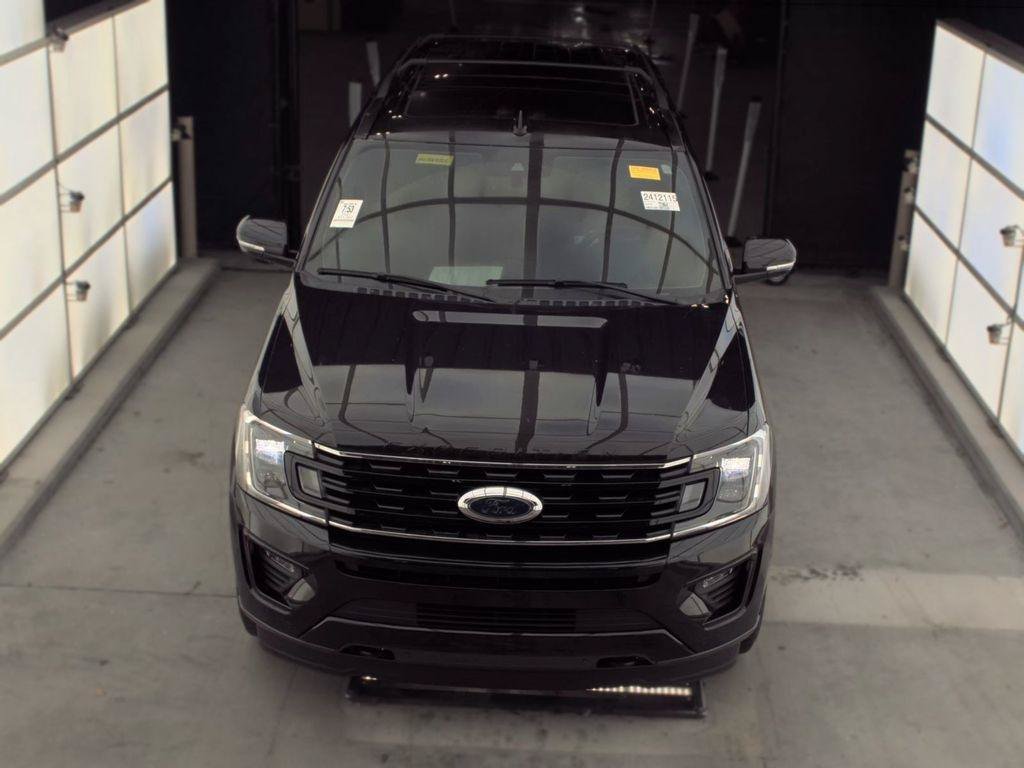 Used 2021 Ford Expedition Limited AWD/4WD image 2