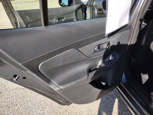 Used 2027 Nissan Sentra SV FWD image 19