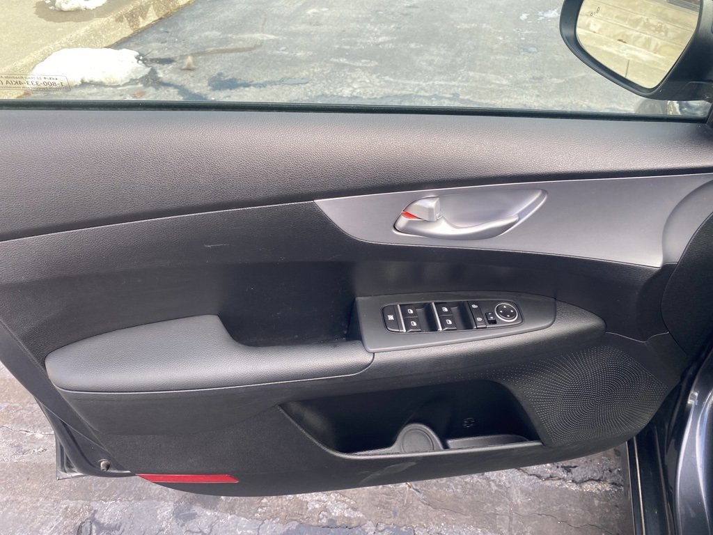 Used 2024 Kia Forte LXS w/ LXS Technology Package image 21