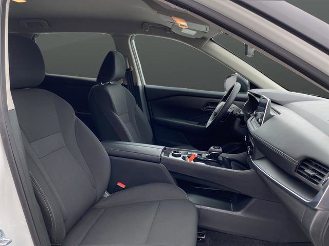 Used 2025 Nissan Rogue S image 21