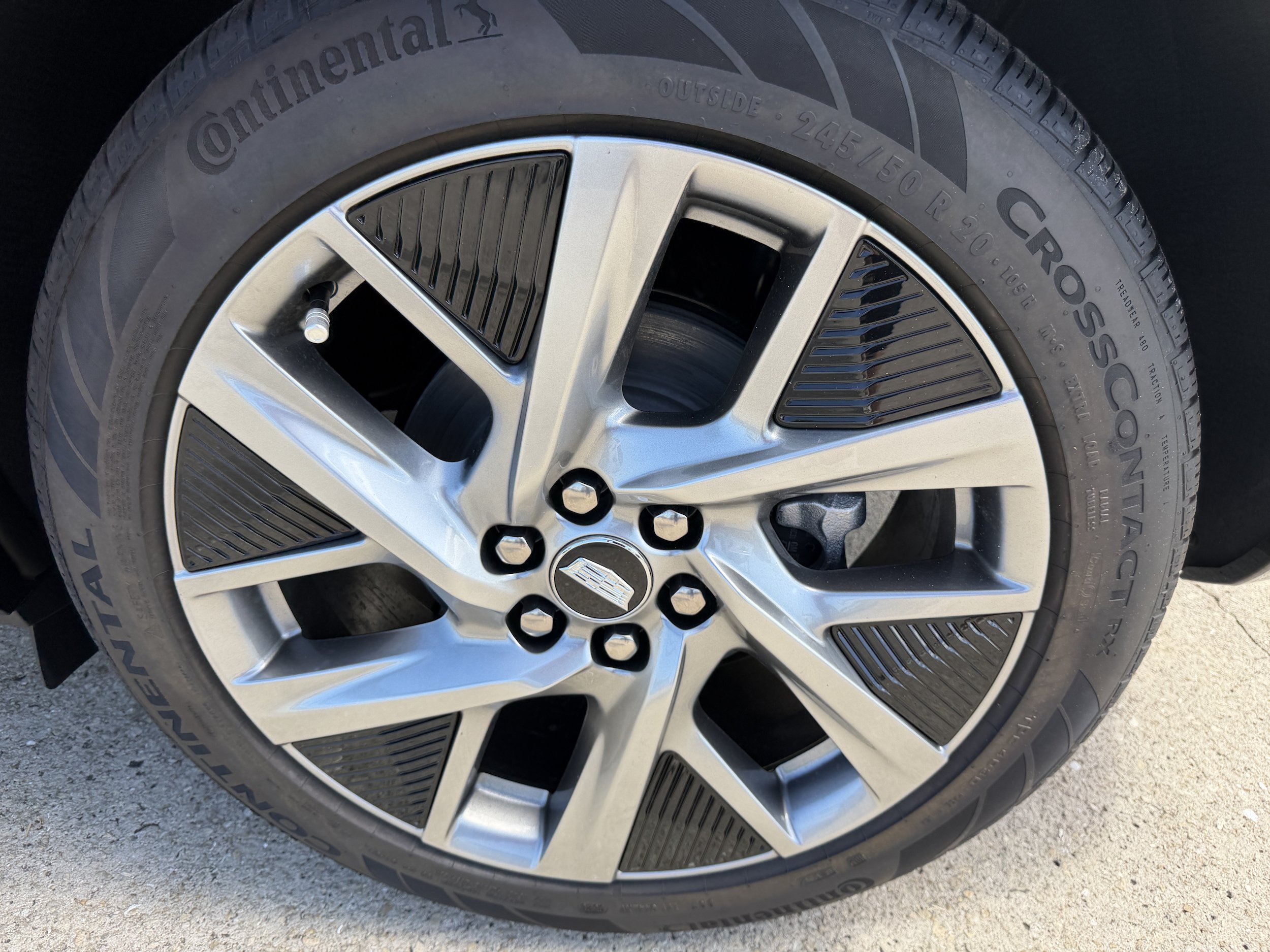 New 2026 Cadillac Optiq Luxury 1 RWD image 29