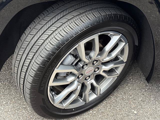 Certified 2024 GMC Terrain Denali w/ Denali Premium Package AWD/4WD image 24
